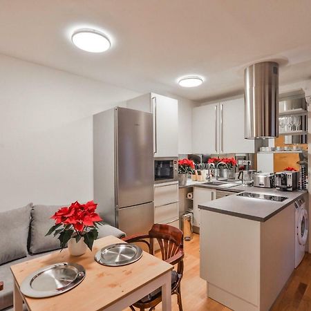 Romantic Apartment Prague Near Charles Bridge Екстер'єр фото