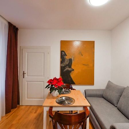 Romantic Apartment Prague Near Charles Bridge Екстер'єр фото